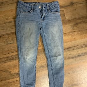 Light wash American Eagle Jeans